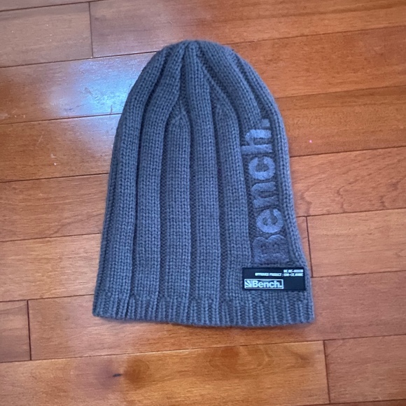 Bench Winter Hat - Picture 1 of 2